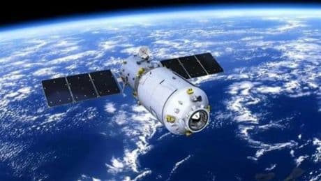 China descubre la primera bacteria espacial: así es el microorganismo que resiste condiciones extremas fuera del planeta