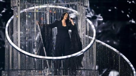 Así presentaron Tony Aguilar y Julia Varela a la representante de Israel tras la advertencia de Eurovisión