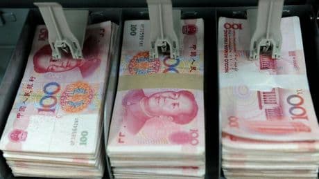 Leitwährung : „Interesse an Alternativen wächst“: Wie Chinas Yuan von der Schwäche des Dollars profitiert
