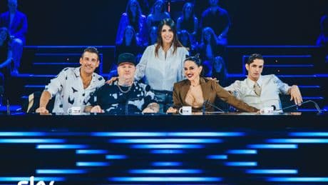 X Factor, la nuova stagione: quando torna in onda, dove vederlo, i giudici, la conduttrice, la formula, l' "X pass" e le novità, la finale in Piazza del Plebiscito