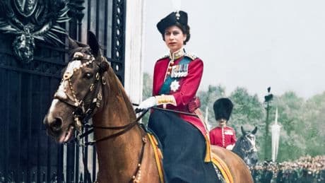 Dritter Todestag: Die Rekord-Königin: Opulenter Bildband würdigt Queen Elizabeth II.