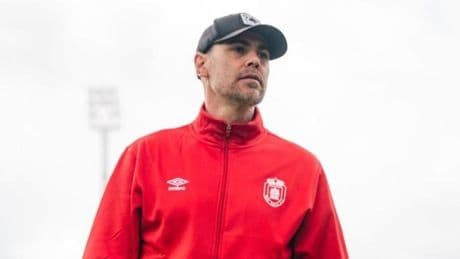 Víctor Valdés deja el Ávila tras solo cuatro partidos