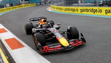 Verstappen vierde in Miami achter machtige Piastri: 'Ik dacht: laat maar zitten'