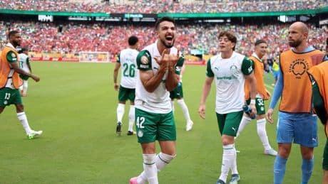 El Palmeiras doblega al Al Ahly y pone pie y medio en los octavos