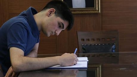 LGS'de 480 puan aldı! Yüzde 100 bursla liseye yerleşti 'Normalde yapmam gerekenden daha azını yaptım'