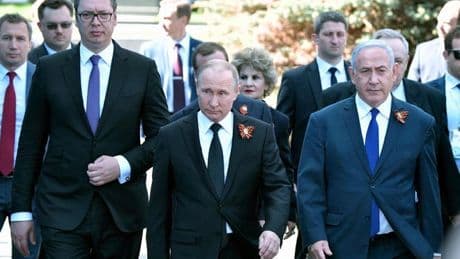 El presidente de Serbia acuerda con Lavrov estrechar sus lazos con Rusia