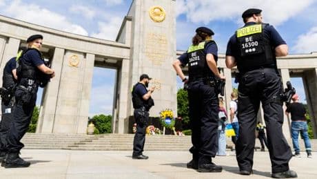 Verein will Sowjet-Fahnen zum Gedenktag hissen – Gericht entscheidet über Flaggenverbot
