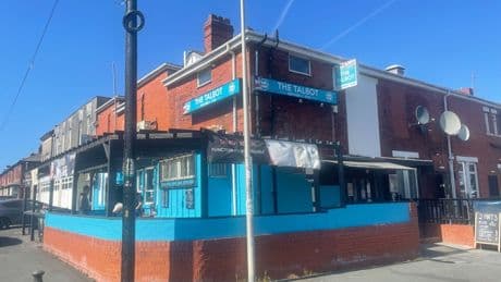 Inside the UK’s first Reform pub with beer, black pudding baps and Belinda Carlisle