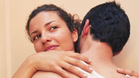 Untreue: 10 kuriose Fakten über das Fremdgehen in einer Beziehung