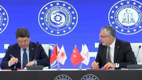 Bakan Tunç: Hükümlüler tahliyelerine 1 ay kala İŞKUR'dan destek alabilecek