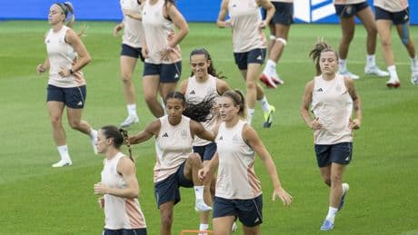España busca ante la octocampeona Alemania, un rival al que nunca ha ganado, su primera final de la Eurocopa