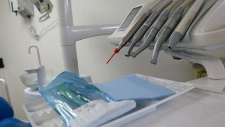 La grogne des dentistes espagnols face au “tourisme dentaire” au Maroc