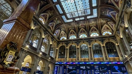 La Bolsa española mantiene fuerte el dividendo y reparte 18.430 millones hasta mayo