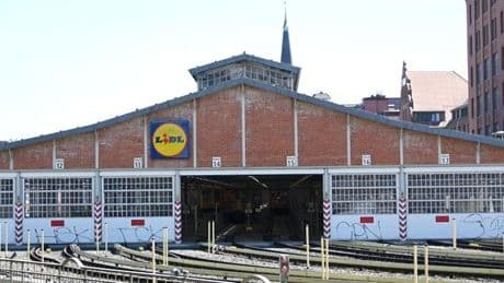 Graffiti-Sprüher vergreifen sich an historischen Zügen der BVG