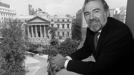 Juan Manuel Eguiagaray: político socialista, economista, navegante y hombre bueno