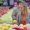 Am Shampoo riechen und Zeitschriften lesen: Was ist im Supermarkt erlaubt?
