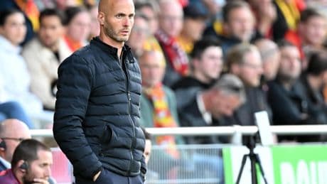 Paul Simonis op pole position na misgrijpen VfL Wolfsburg bij Deense trainer