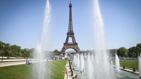 Canicule : entre adaptation et préservation du patrimoine, la difficile transformation de Paris face au réchauffement climatique