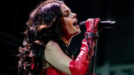 Davina Michelle verliest stem: optreden op Veenhoop Festival gaat niet door