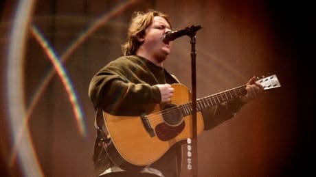 ‘Genuinely humbled’ Lewis Capaldi returns to the stage