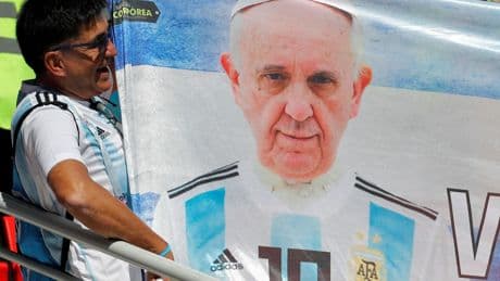 Francisco, el papa hincha del San Lorenzo que quiso ser futbolista