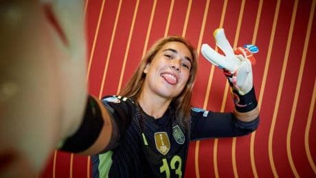 Entrevista a Cata Coll: "Voy con la mente fría y el corazón caliente"