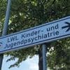 13-Jährige stach Betreuerin in den Rücken: Wachmann war während lebensgefährlicher Messerattacke von Paderborn nicht im Raum