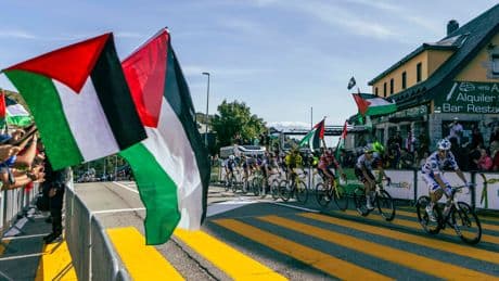 Calma, buen rollo y una sentada por Palestina antes del último repecho