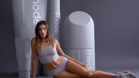 Hailey Bieber vende su empresa de belleza por 1.000 millones de dólares