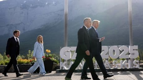 Algérie, Iran, Gaza, Ukraine : la diplomatie de l'Elysée tourne à fond, mais à vide