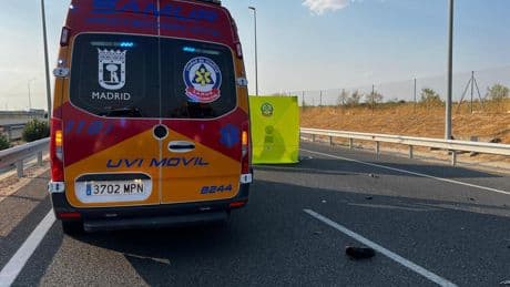 Muere un motorista al chocar con un coche detenido en el arcén de la M-40, el quinto en siete días negros en Madrid