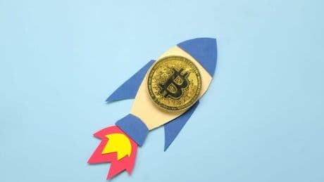 Bitcoin-Kurs: To the moon!? Ob sich jetzt noch ein Bitcoin-Kauf lohnt