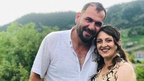 Artvin'de feci kaza! Uçuruma yuvarlanan kamyondaki karı koca öldü