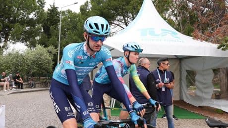 Eindelijk: Elia Viviani boekt eerste ritzege voor Lotto, Wout Poels blijft leider