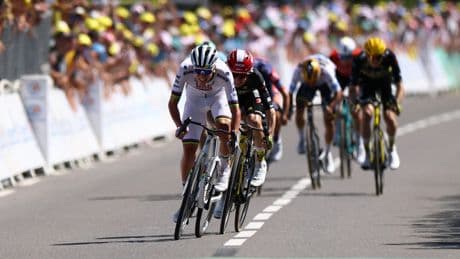 Tour de France : Pogacar souverain, Vauquelin recolle avec les dents, le résumé de la 7e étape en vidéo