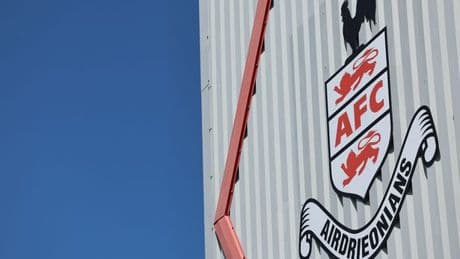 Former St Mirren boss on verge of Airdrie job