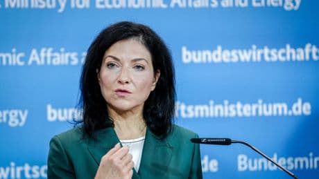 Reiche will Energiewende besser steuern und bezahlbar halten