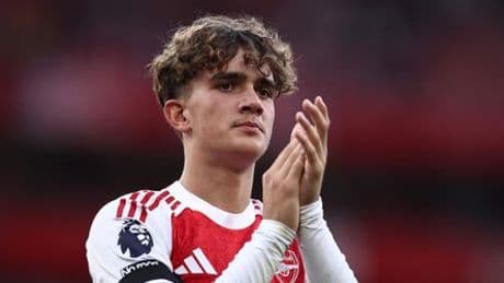 Premier League: FC Arsenal setzt 15 Jahre alten Max Dowman ein – der holt Elfmeter raus