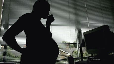 Cuando te planteas abortar o no tener más hijos por los vómitos constantes: así es la hiperémesis gravídica