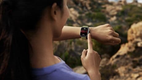 Oltre l’80% degli utenti di smartwatch in Europa ha migliorato le proprie abitudini di salute