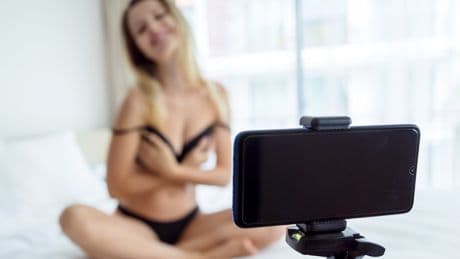 Ab Sommer  - AUS für OnlyFans droht