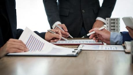 «On se heurte à un mur» : ces salariés freinés dans leur évolution de carrière par des clauses de non-débauchage