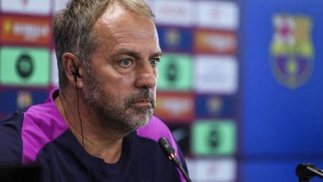 El descalabro del Barça con las inscripciones de los fichajes provoca el enfado de Hansi Flick