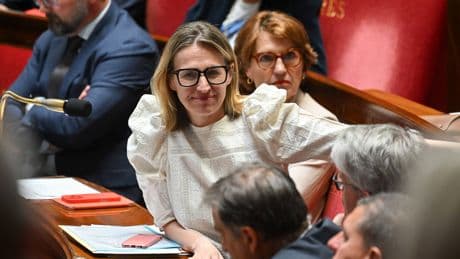 La transparence salariale, nouveau terrain de bataille du patronat contre la surtransposition des normes européennes
