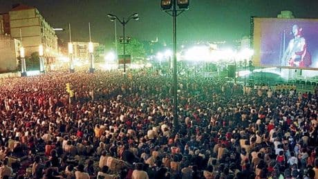 El escenario de los conciertos, otra vez la nota discordante