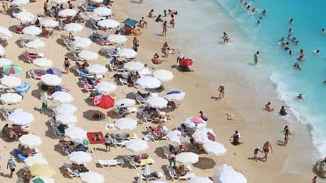 Wucher-Preise, überfüllte Strände - Diese Reiseziele enttäuschen Touristen am meisten