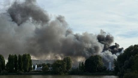 Mehrere Personen verletzt: Großbrand im Süden Hamburgs