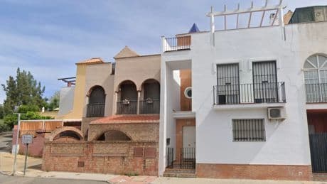El pueblo más pequeño de Sevilla: se ubica muy cerca de la capital y cuenta con un palacio y jardines