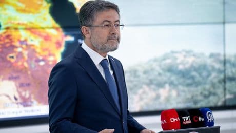 Bakan Yumaklı'dan "dezenformasyon yangını"na tepki: Alevleri mantık bile söndüremiyor