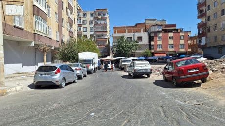 Kadınlar ve çocuklar yoksullukla şiddetin pençesinde